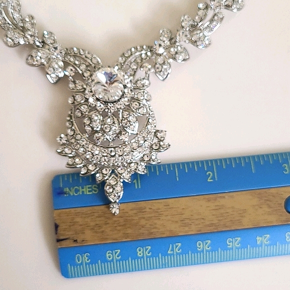 Necklace Set NIB - Picture 5 of 13